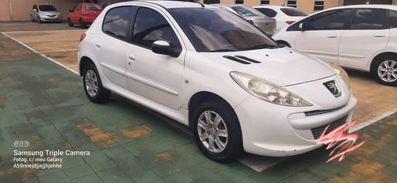 PEUGEOT 207 1.4 XR 8V FLEX 4P MANUAL PEUGEOT 207 1.4 XR 8V FLEX 4P MANUAL